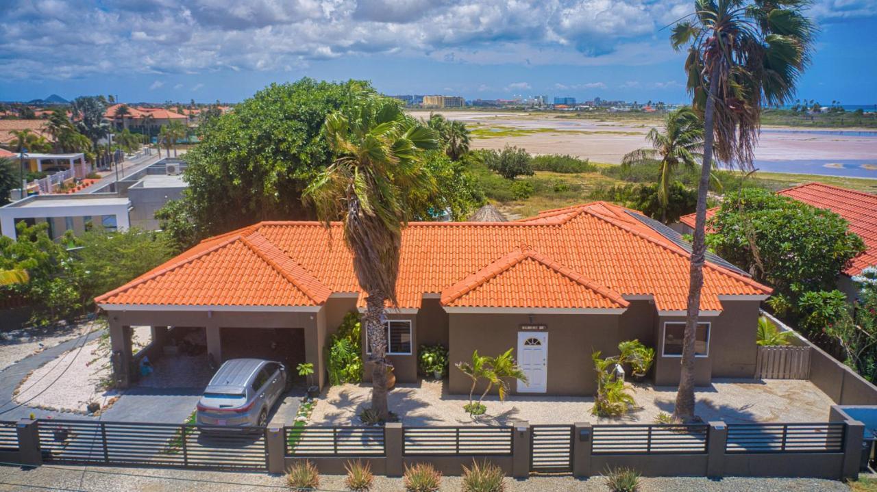 Lama Y Solo Unique Private Room Walking Distance To The Beach Palm Beach Екстер'єр фото