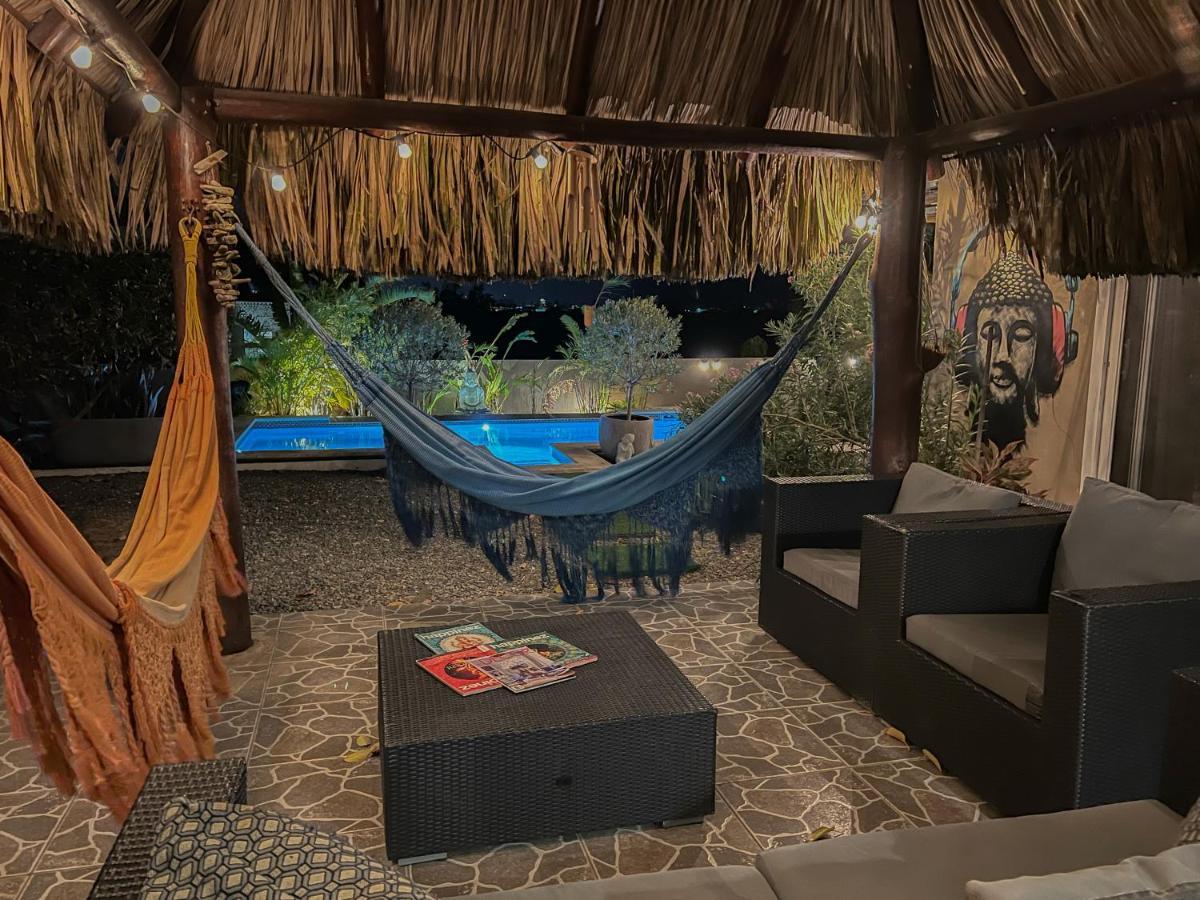 Lama Y Solo Unique Private Room Walking Distance To The Beach Palm Beach Екстер'єр фото